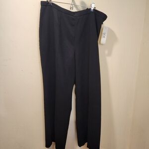le Suit Women's Black Flat Front Dress pants plus size 18 NWT